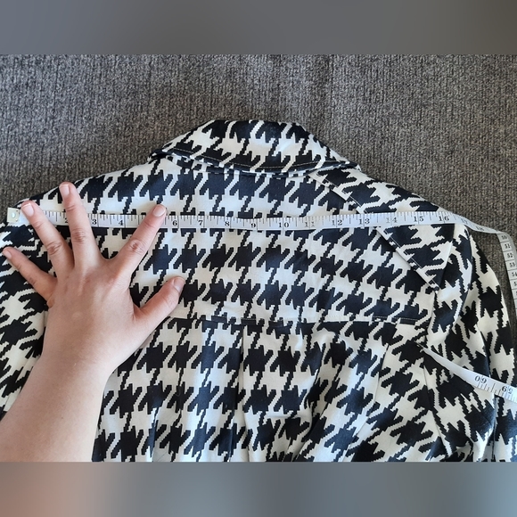 Blazer - Picture 3 of 5